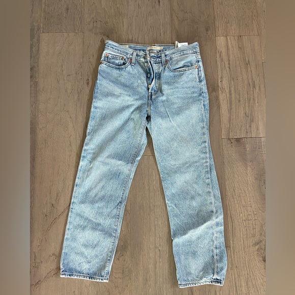 Levi’s Wedgie High-Waisted Jean - Picture 2 of 8